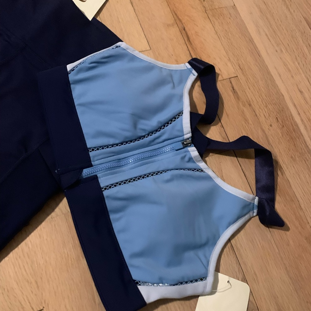 Fabletics Powerhold Set - Picture 2 of 11
